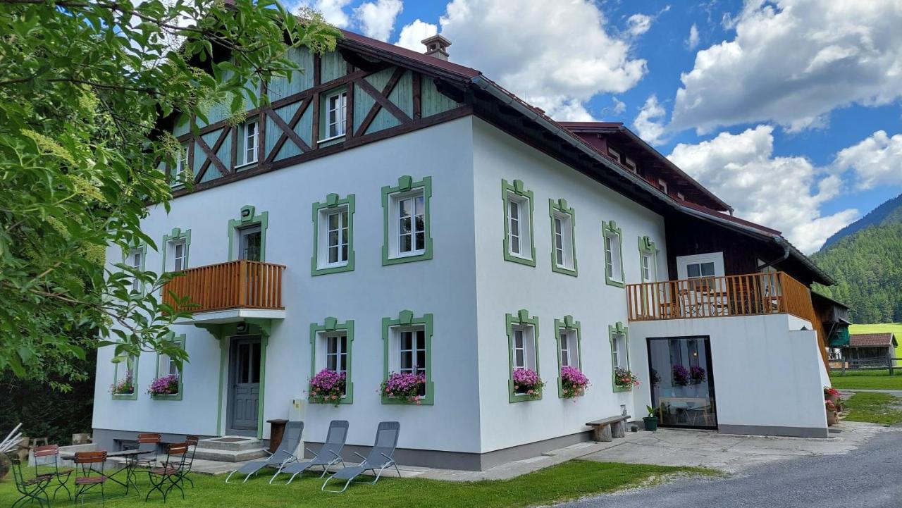 De Nussi's 2 Apartment Bach (Tyrol)
